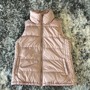 Old Navy Light Weight Puffer Vest- Medium